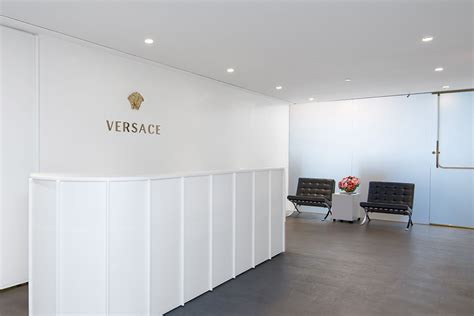 versace lavoro roma|versace corporate office.